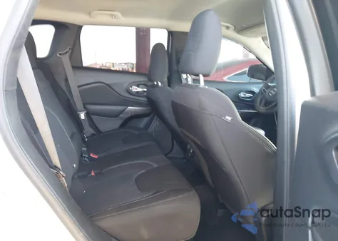 2019 Jeep Cherokee Latitude 4X4 from USA, damaged, VIN 1C4PJMCB8KD174653